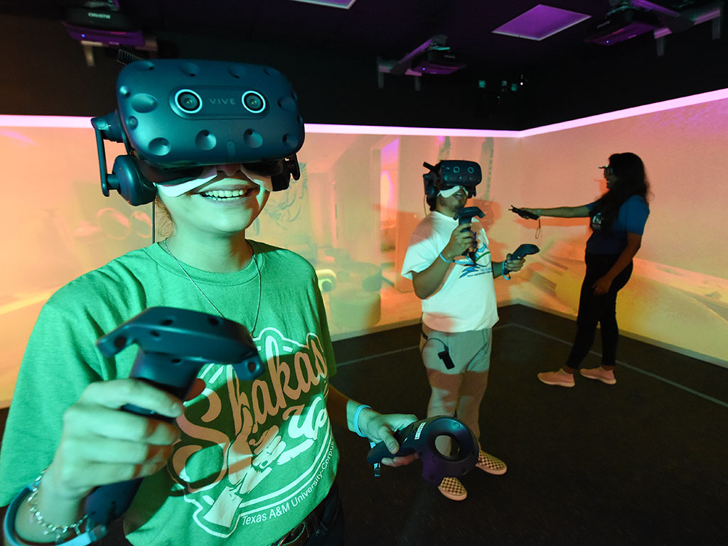 students in immersive reality lab